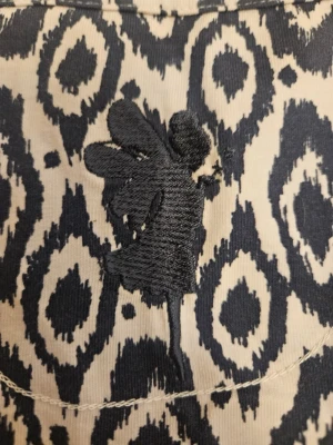 House of lola Linné  - Snyggt house of lola linne. Aldrig använda och i nyskick. 