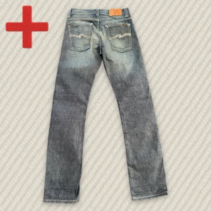 Nudie Jeans Average Joe Old Scraped  - A pair of straight fit Nudie jeans in the model Average Joe , size 30/32, see measurements below. In great condition. Feel free to message me if you have any questions!  Measurements: Tag size – 30/32, Waist – 38 cm, Rise – 24.5 cm, Thigh – 27 cm, Inseam – 82 cm, Length – 108 cm, Leg opening – 18 cm