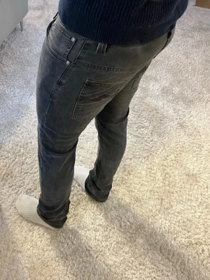 Nudie jeans  - Nudie Jeans Thin Finn | skick 9/10 | Storlek 31/32 | Pris - 499kr | Modellen är ca 179cm lång | Hör av dig vid minsta fråga eller fundering!!