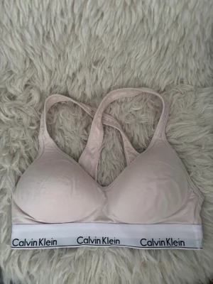 Ljusrosa Calvin Klein  - Calvin Klein bh