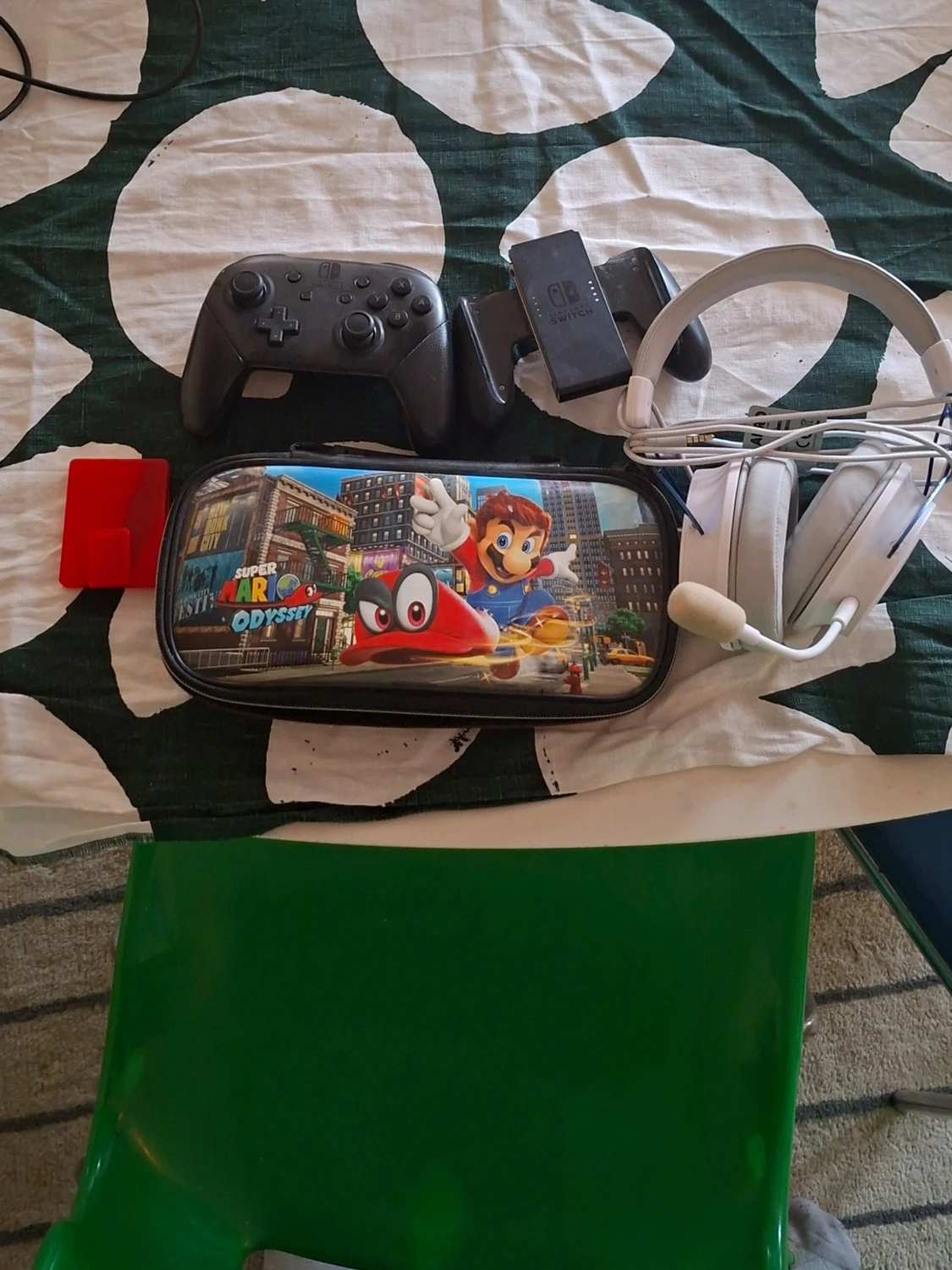 Nintendo Switch med tillbehör - 1