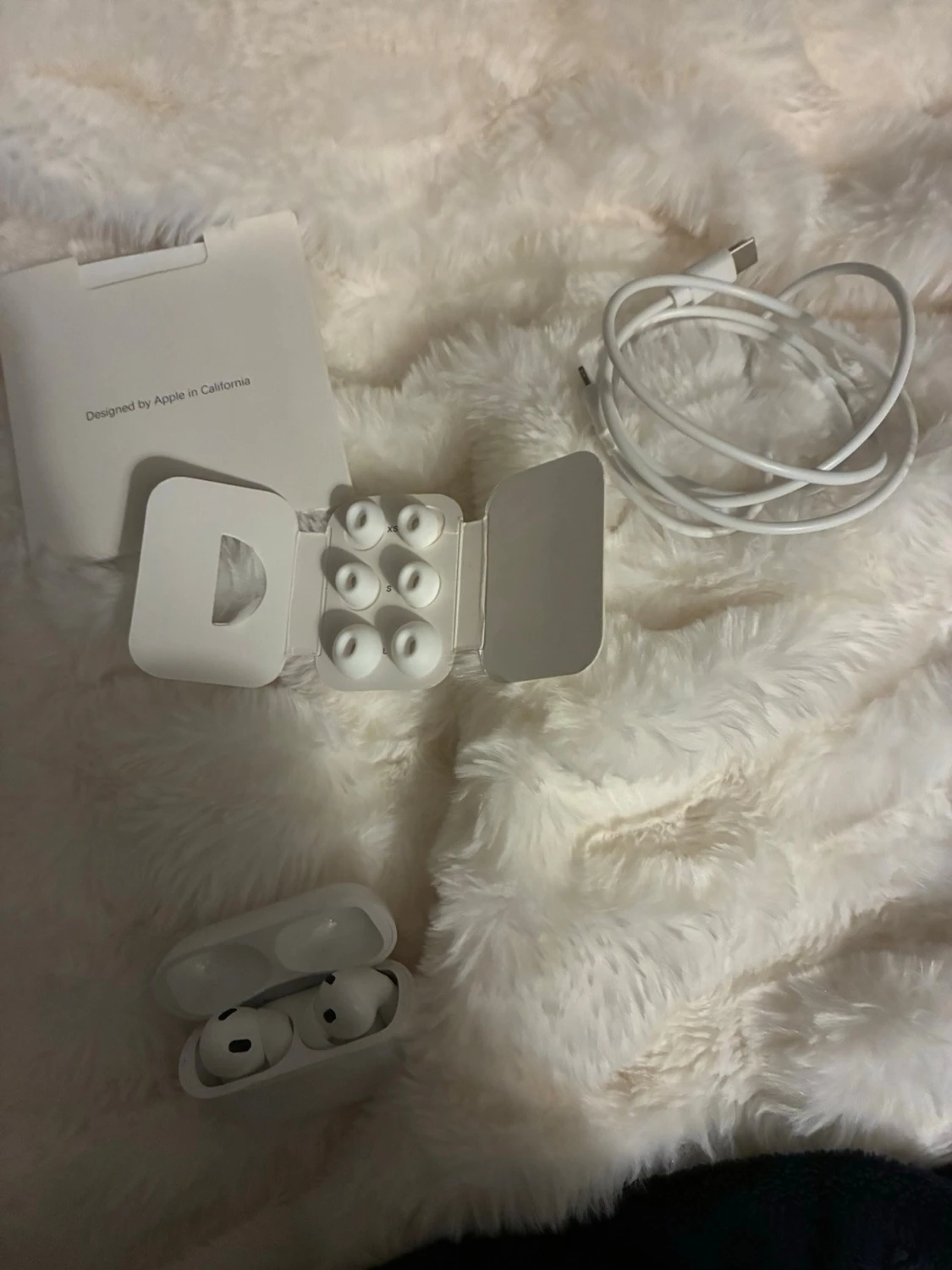 Apple AirPods Pro med laddningsetui