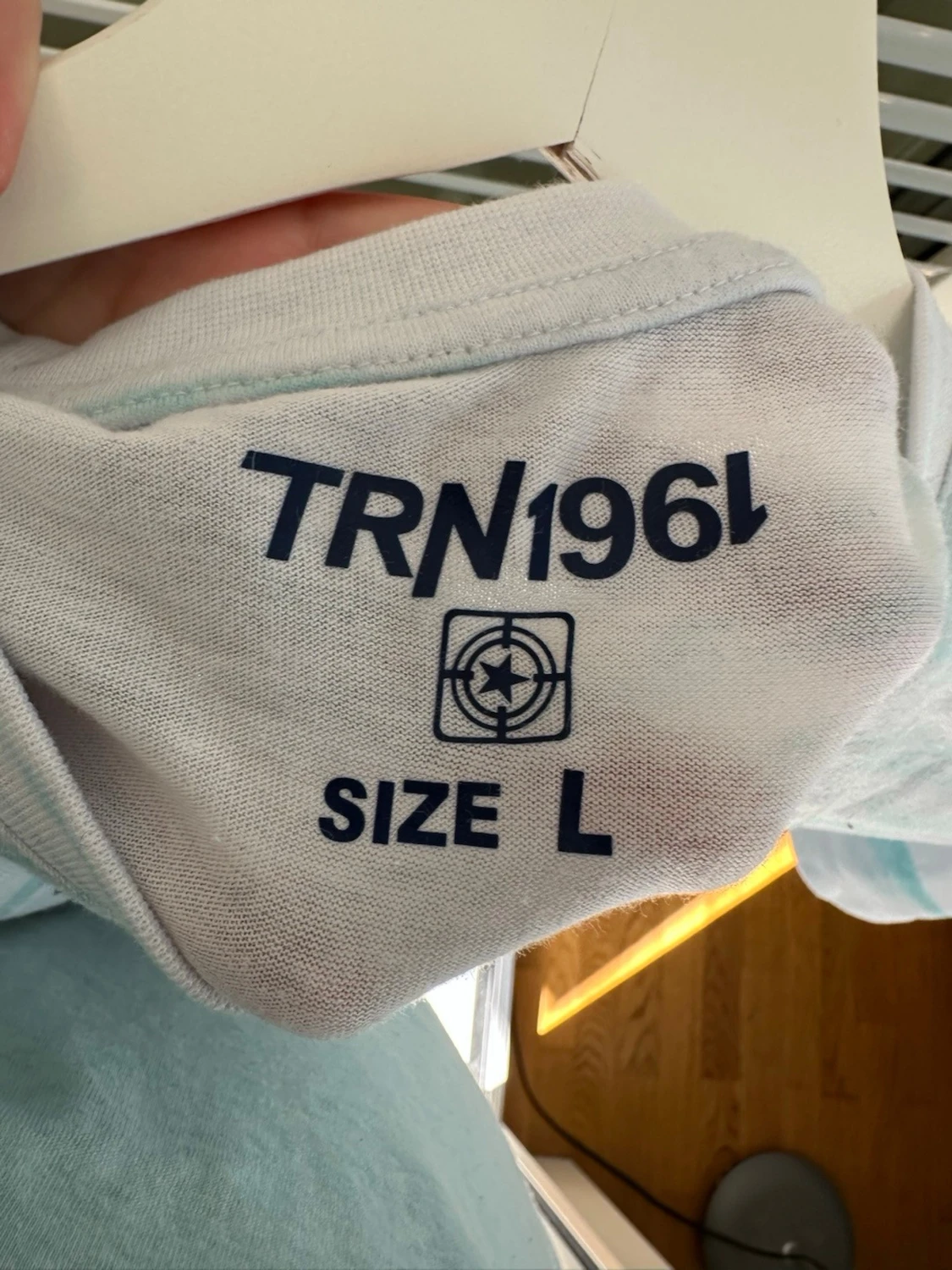 Somrig Herrtshirt storlek: L - 1