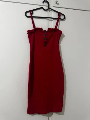 Klänning  - En klänning från Missguided i stl 36 säljs för 100 kr.