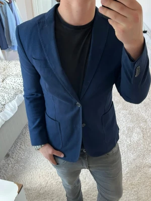 J.lindberg kavaj  - J.lindberg | Bra skick | Size - 46 passar dig runt 173-183 | Pris 399 | Hör av dig vid minsta fråga eller fundering📩