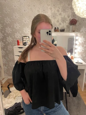 Off-shoulder topp - Kan även ha över axeln, skitsnygg😍