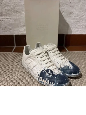 Maison Margiela  - Säljer mina Maison Margiela då dom inte passar längre. Kvitto finns ej