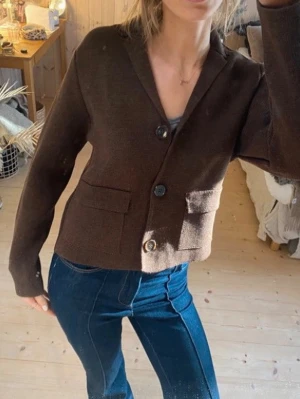 Stickad kofta - SÅ snygg