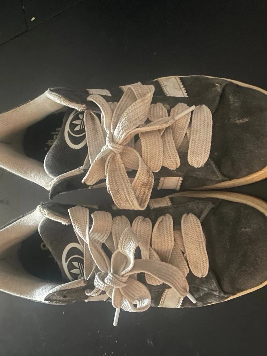Adidas skor