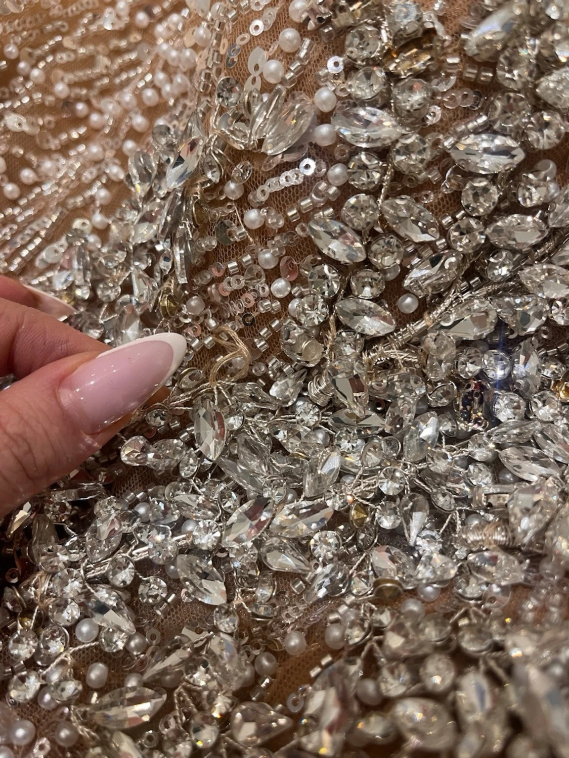 Glittrig långklänning med pärlor - 2