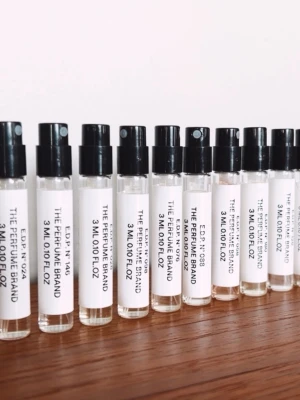 10st testers/parfymprover - The Perfume Brand - The Perfume Brand 10st testers/parfymprover som inte passade mig🥲Massa goingar! Endast testade.▪️No. 24 | Inspirerad av Baccarat Rouge 540  ▪️No. 28 | Inspirerad av Tobacco Vanille  ▪️No. 58 | Inspirerad av Love Don't be Shy  ▪️No. 76 | Inspirerad av Bianco Latte  ▪️No. 88 | Inspirerad av E.S. Le Parfum   ▪️No. 98 | Inspirerad av Alien Goddess  ▪️No. 102 | Inspirerad av Philosykos  ▪️No. 126 | Inspirerad av Bal d'Afrique  ▪️No. 146 | Inspirerad av Good Girl Blush  ▪️No. 180 | Inspirerad av Mojave Ghost