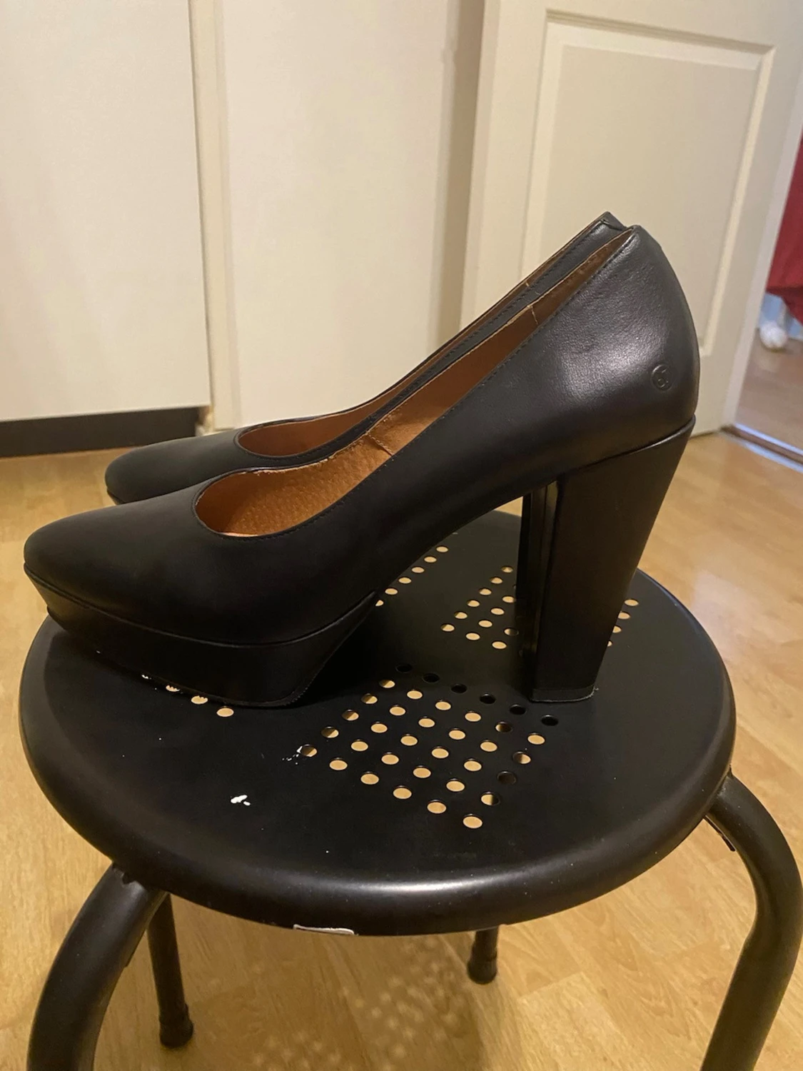 Svarta pumps från NLY Shoes