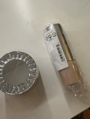 Bare minnerals  - Foundation puder, ny borste, pudret endast testad på handen🩷