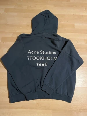 Blå hoodie Acne Studios Stockholm - Helt ny, M, priset kan diskuteras