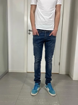 Dondup George jeans  - Säljer nu dessa super feta dondup George Jeans, skriv för fler bilder/frågor🙌🏼
