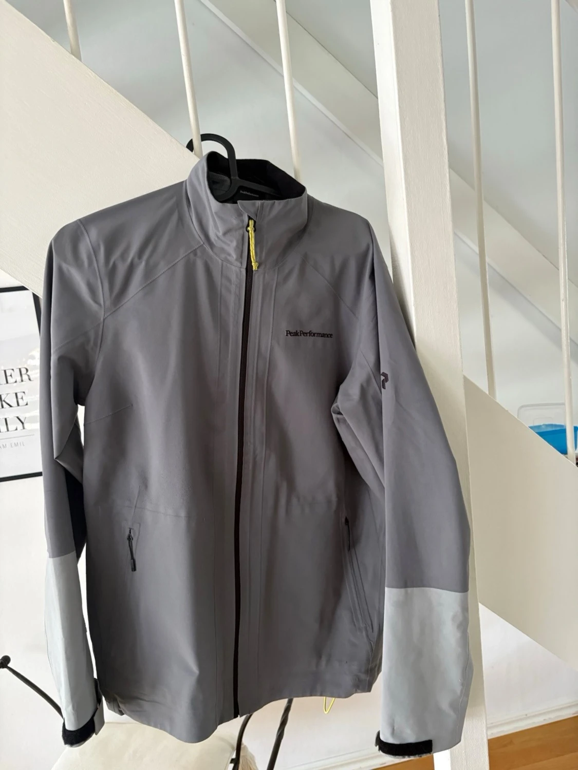 Grå vindjacka Peak Performance HIPE - 3