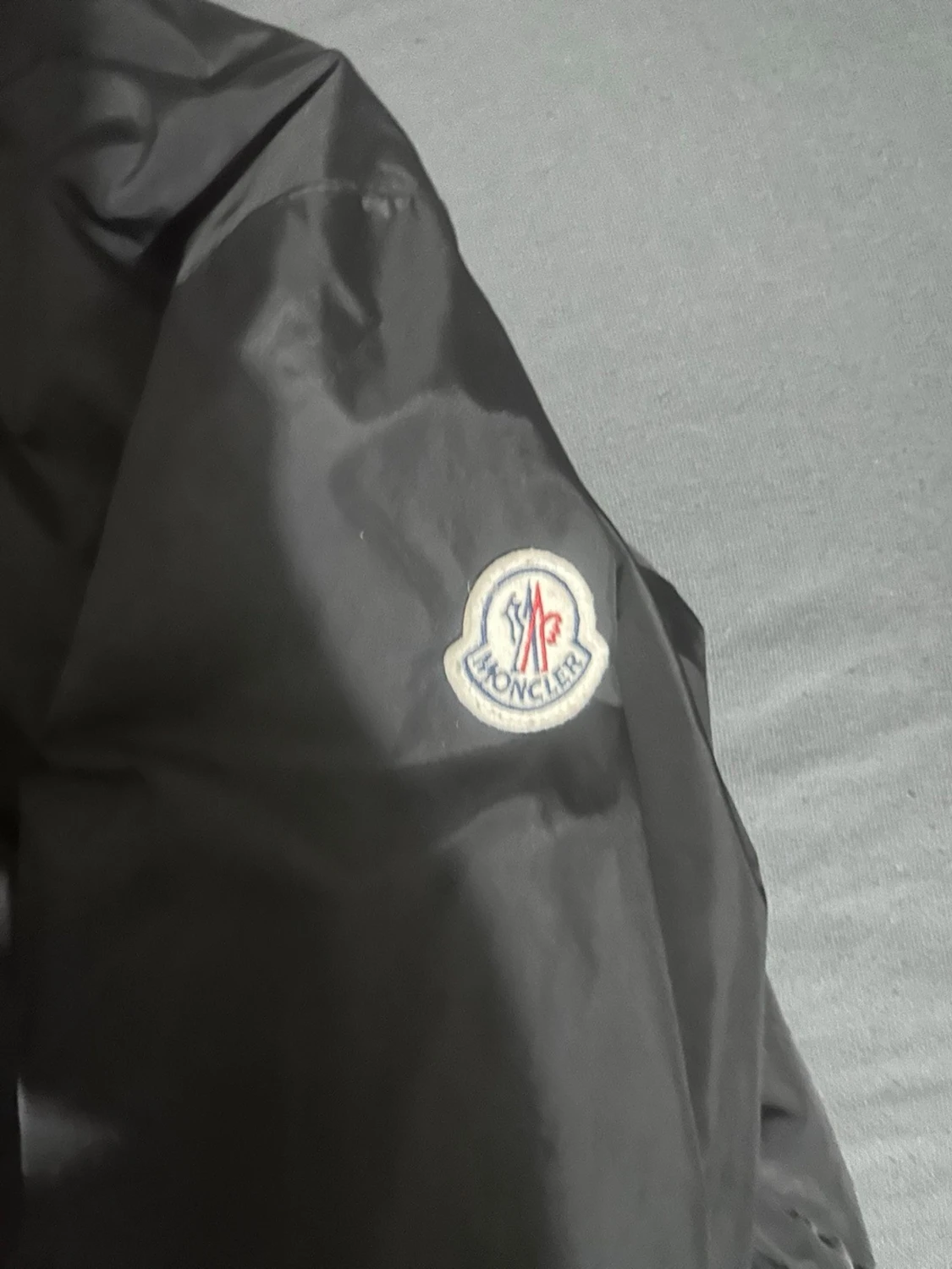 Svart Moncler vindjacka med huva - 2