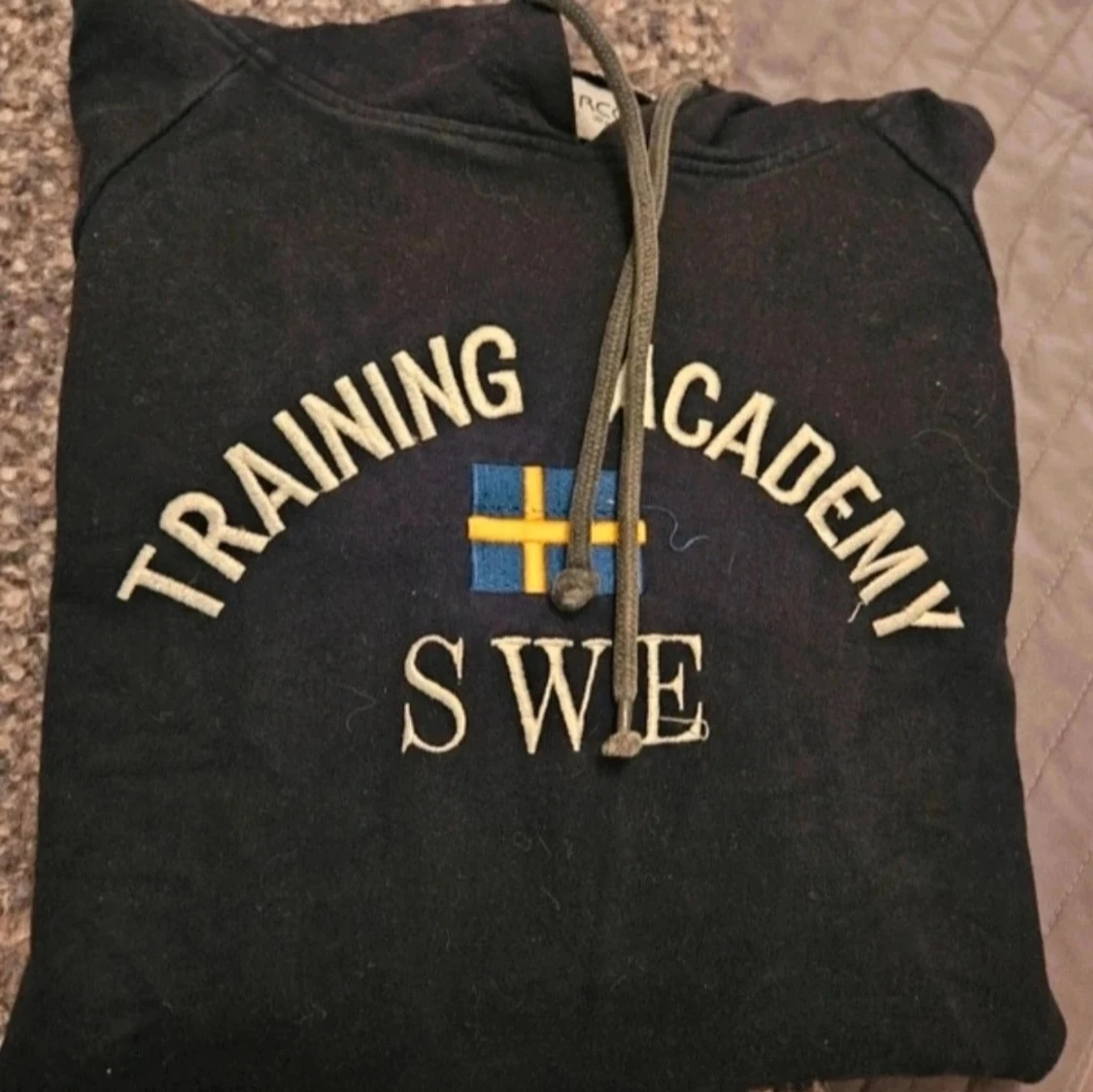 Hoodie Training Academy SWE M