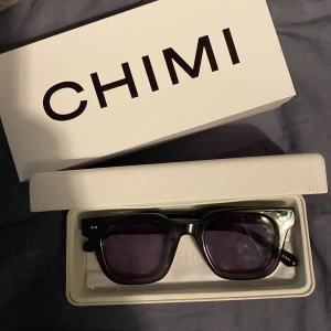 Chimi 04 dark gray - Säljer, har aldrig använt köpte fel storlek