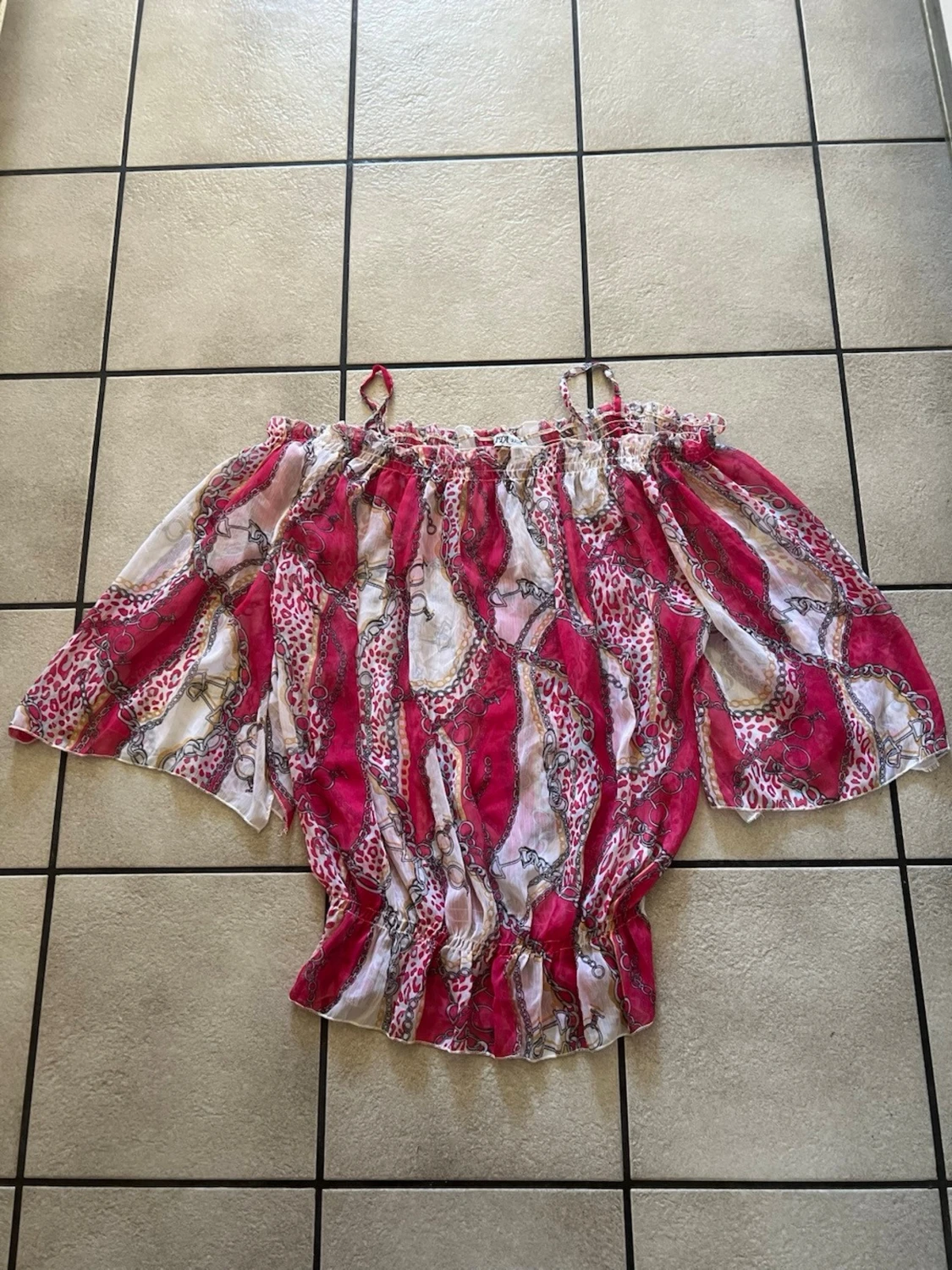 Rosa och vit blus med leopardmönster storlek L/XL