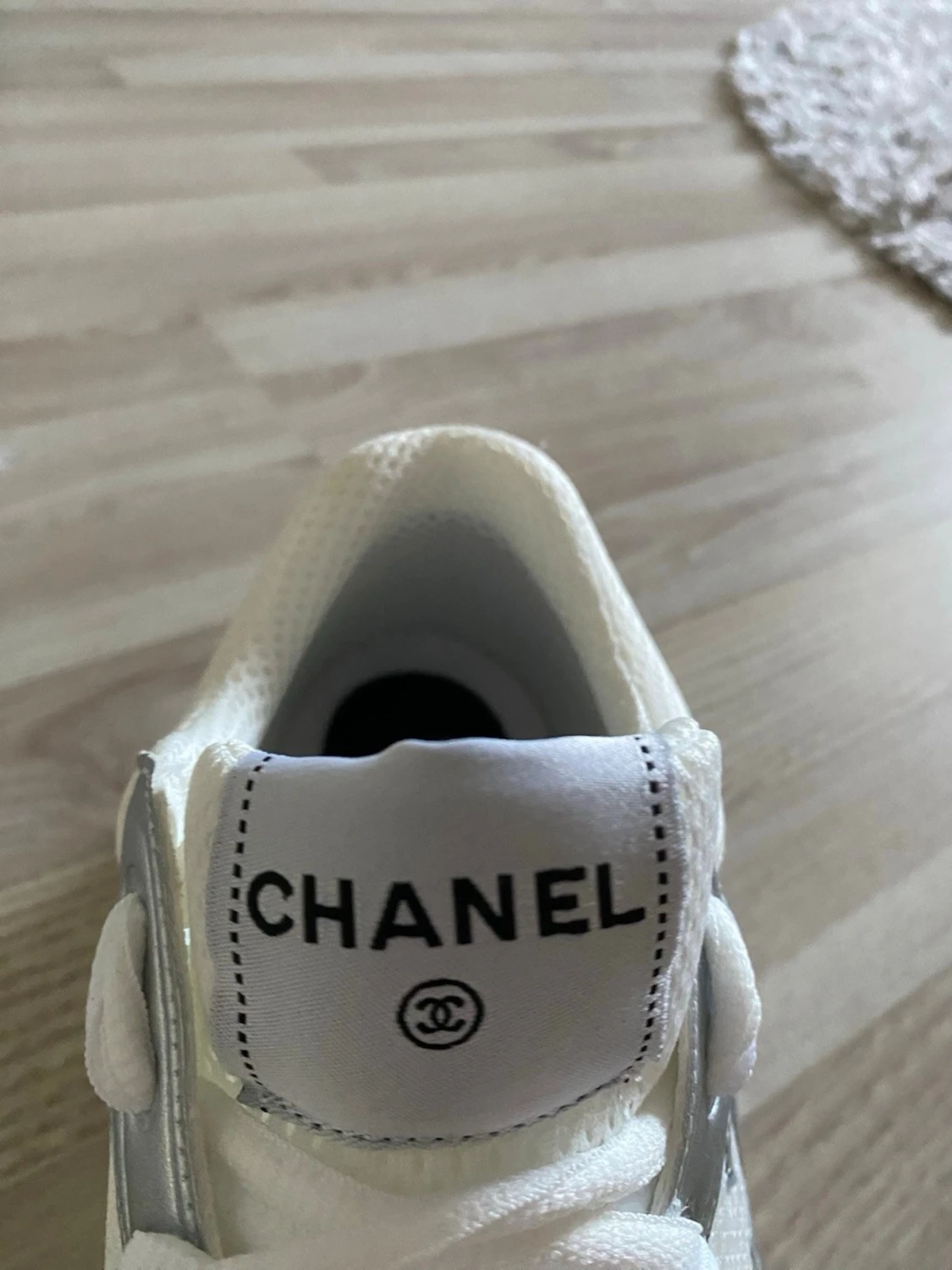 Chanel runner  - 3