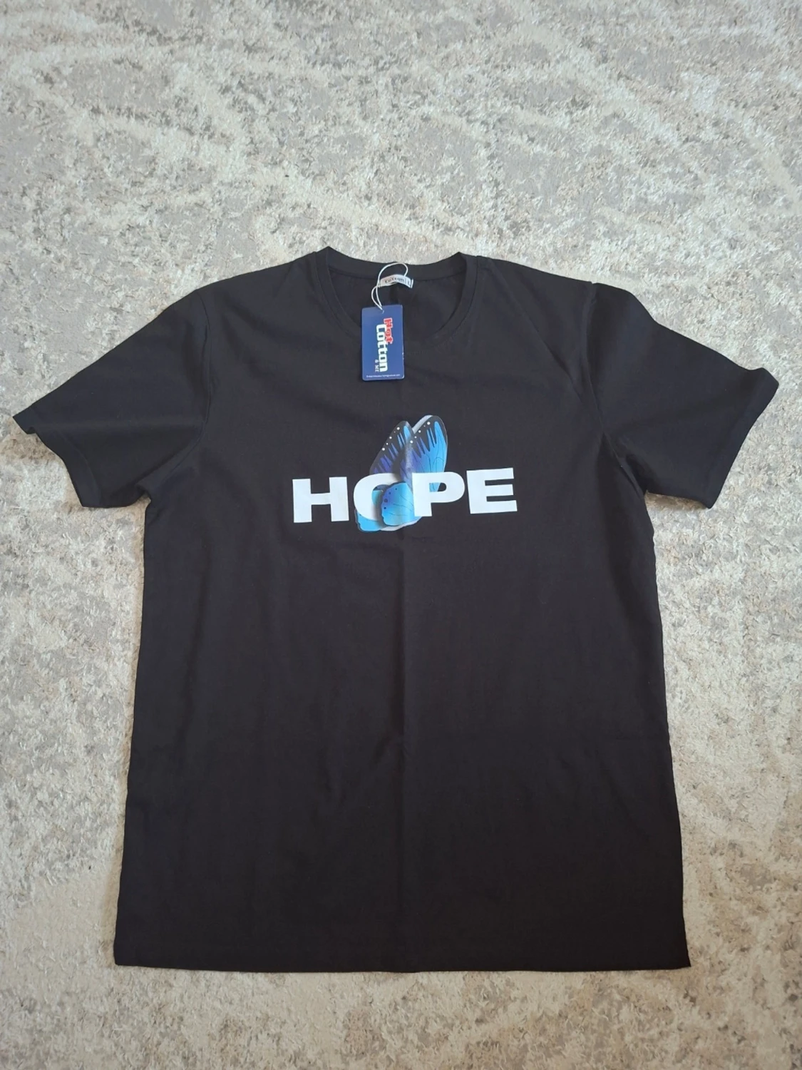 Svart HOPE t-shirt från Leoton