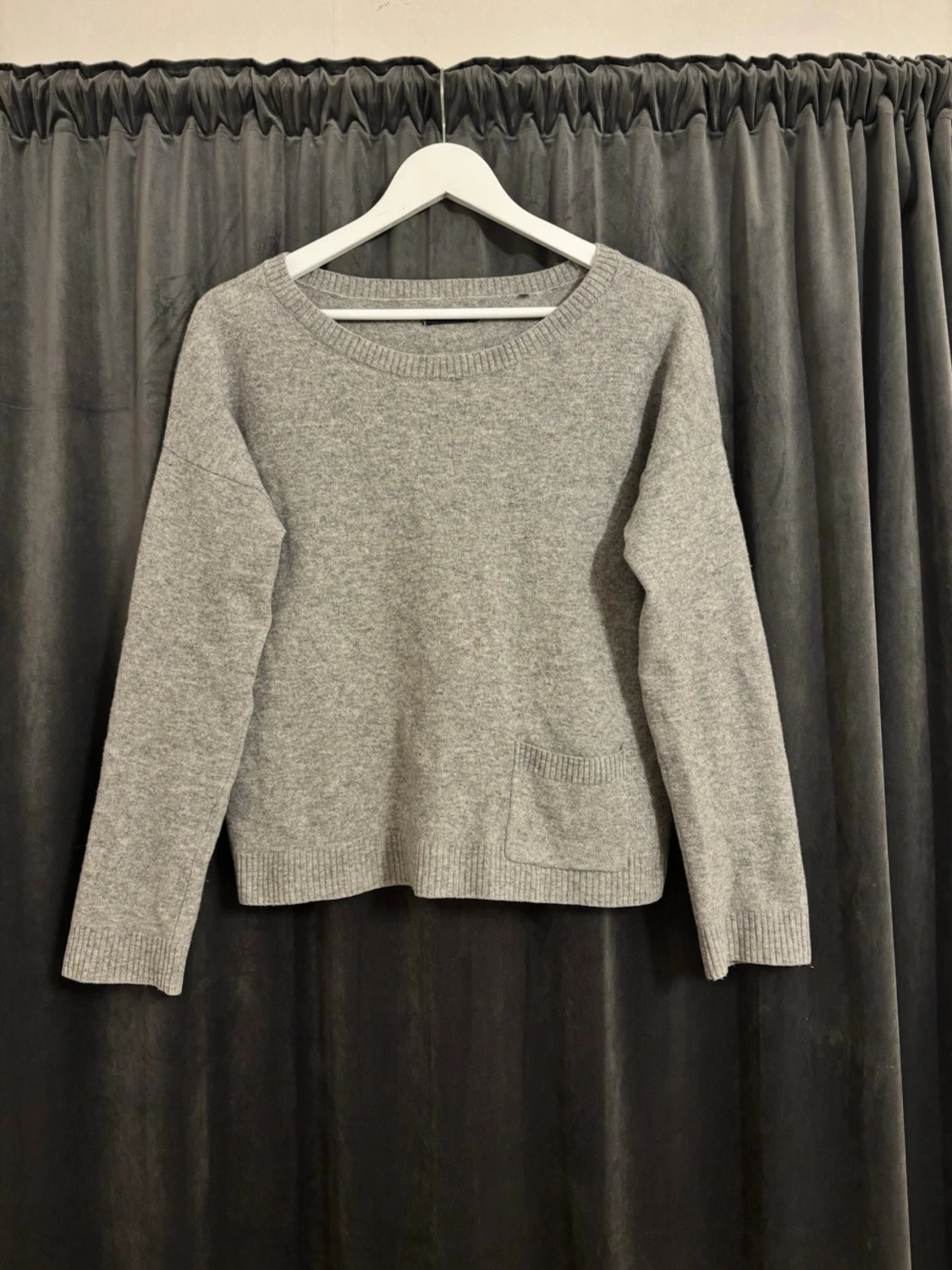 Stickad kaschmir och ulltröja - 2