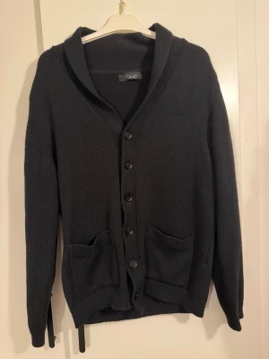 Kofta från Zara  - Bra skick, storlek M! Hör av er vid frågor 