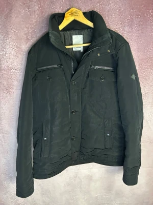 J.lindeberg field jacket bailey - Mycket fint skick | Size XL fits L | fraktar inom 24 timmar | för att köpa klicka ”köp nu” | vid frågor eller funderingar är det bara att skicka ett meddelande | följare får bättre rabatter🙌