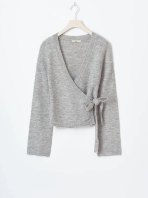 Grå omlottkofta från Soft Goat - Omlott tröja från Gina tricot i storlek S.