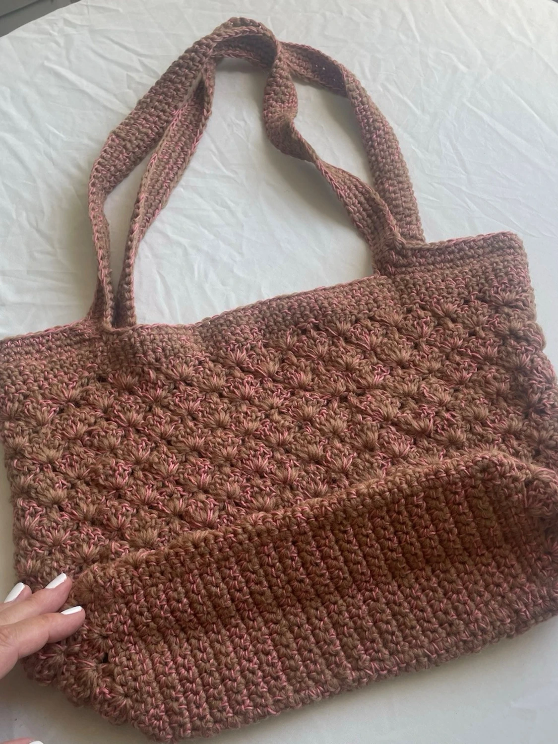 Handvirkad shoppingväska i rosa och beige - 3