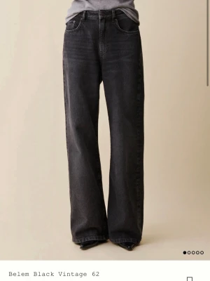 Jeanerica jeans, nya! Modellen Belem i strl 28/34 - Köpta på vinted, i nyskick tyvärr prislapp borttagen men själva lappen i ryggen kvar. Passade tyvärr inte mig. Modellen är Belem (kolla hemsidan för hur de sitter på), en baggy modell. Storlek 28/34