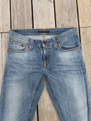 Nudie jeans - Nudie jeans - Modell: thight long john - Storlek: W27/L32  - skick: 9/10 - Nypris runt 2000kr