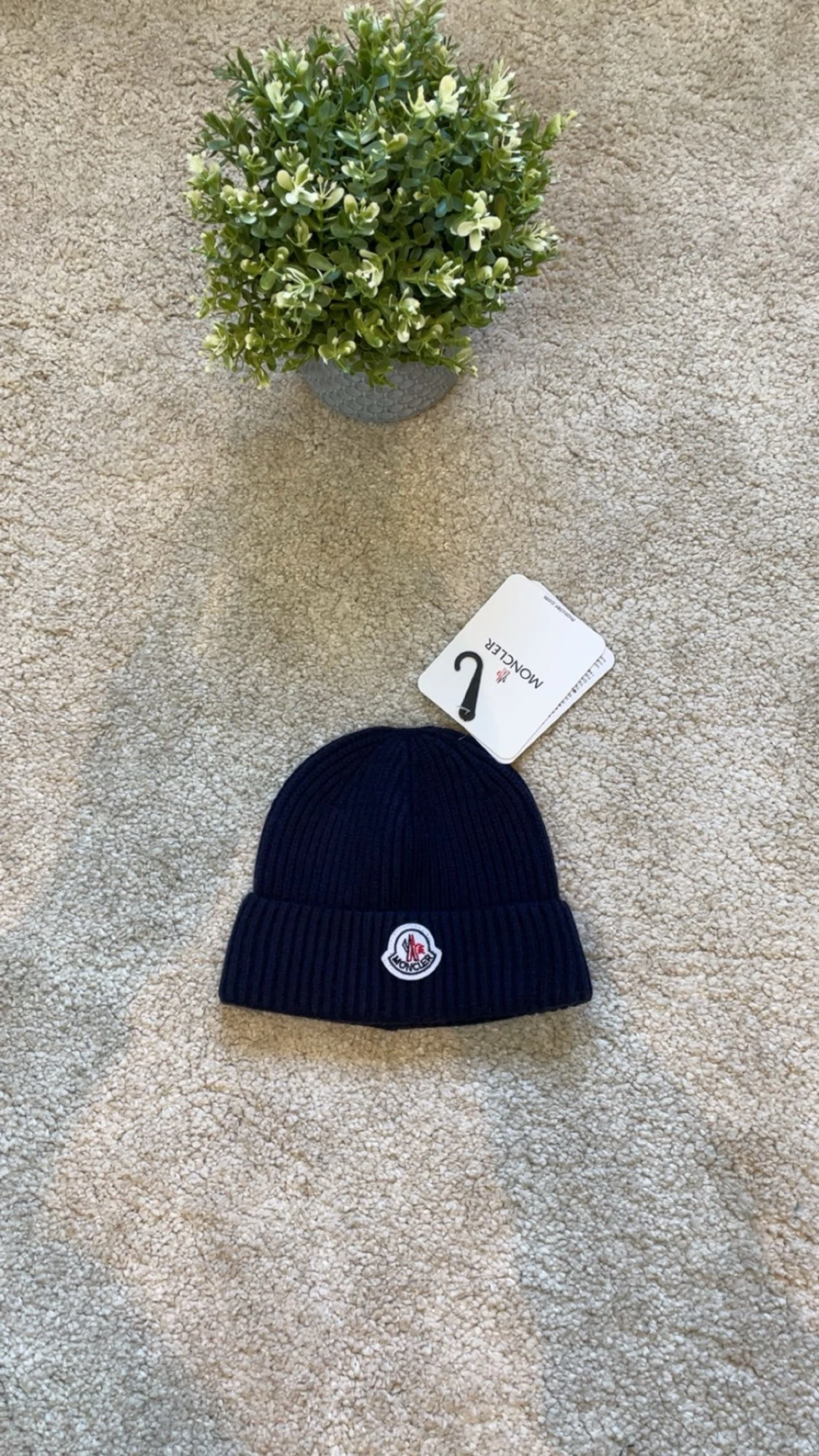 Moncler mössa
