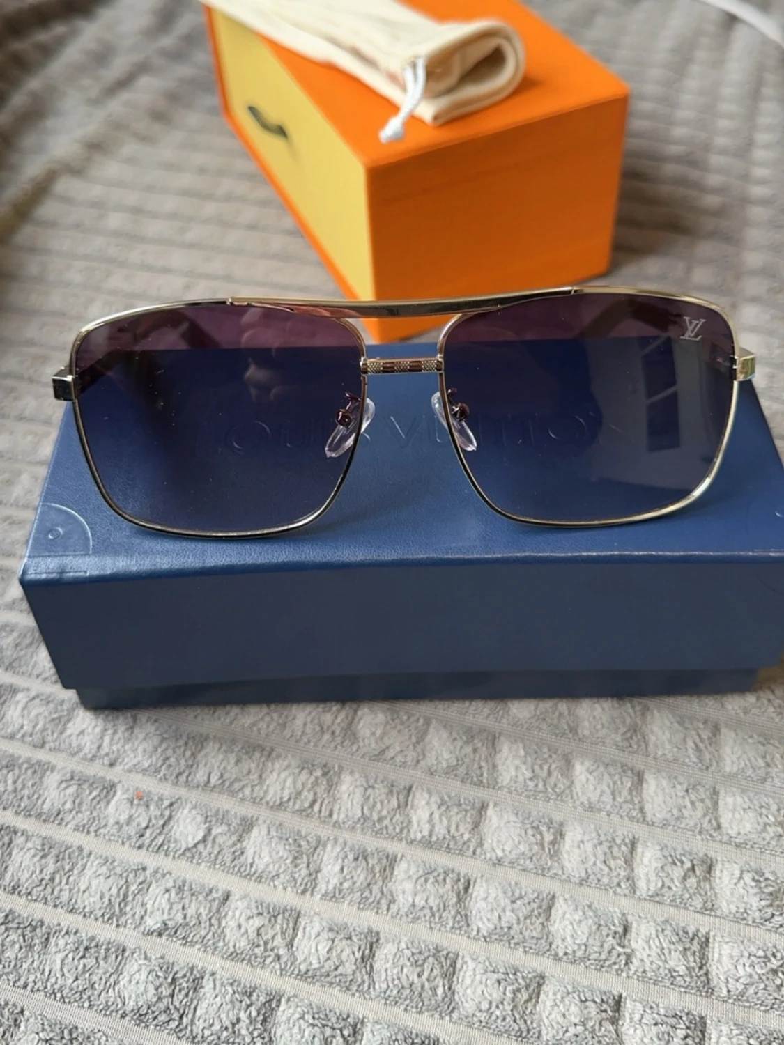 Louis Vuitton solglasögon silver - 1