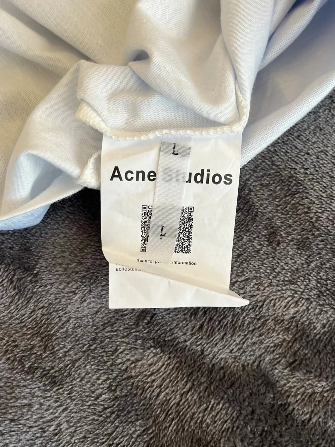 Acne Studios t-shirt med tryck dust white/blue - 4