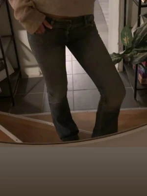 Blåa jeans - Säljer dessa jeans från Bershka då de inte kommer till användning💓