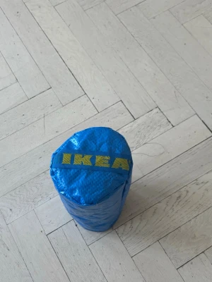 Handgjord Ikea Custom Headcover Golf - Ikea golfheadcover. Exklusiv Handgjord! Testad och ska passa alla drivers! ✅ Skickas snabbt! ✅ Fodrad på insidan! ✅ 