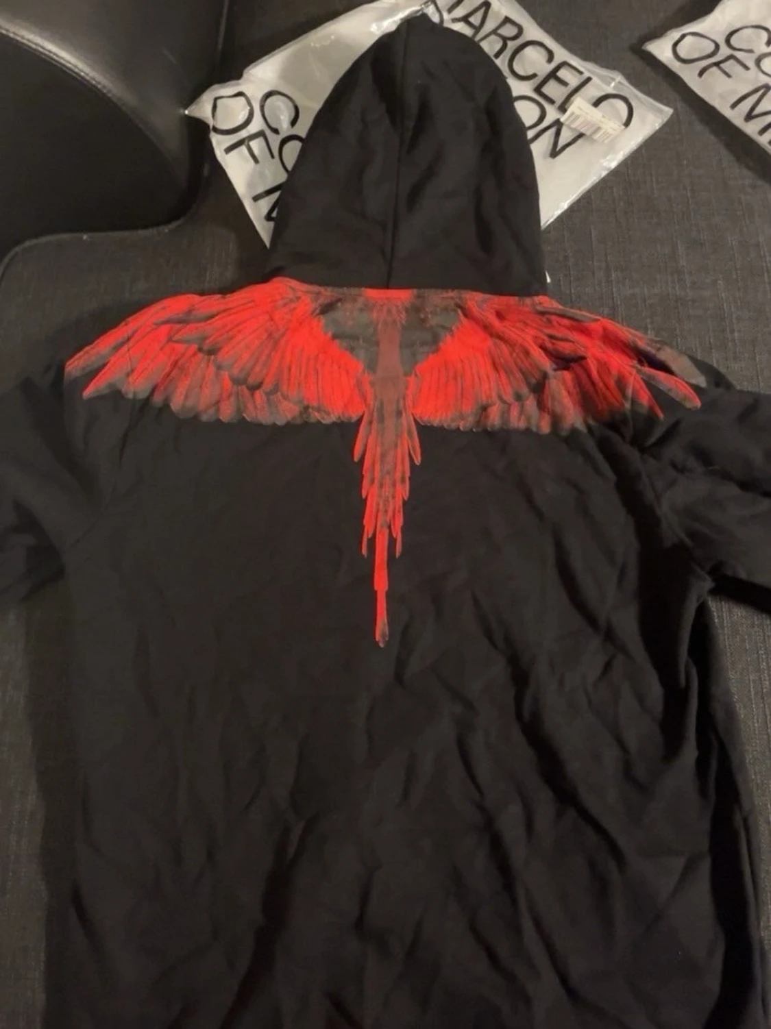Svart hoodie  - 1
