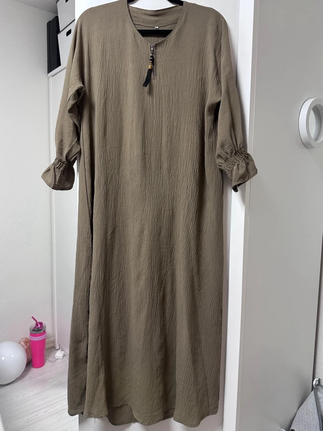 Beige långklänning med dragkedja