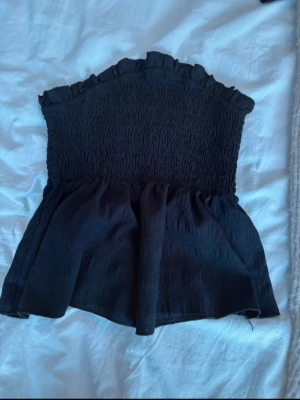 Tubtopp - Oanvänd, volang topp