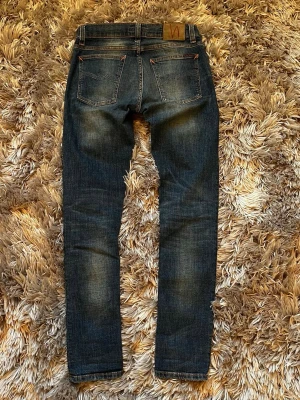 Nudie Jeans - Tjena! Säljer nu dessa Nudie Jeans. Storlek 30x32 - Skick 9/10 - Nypris på dessa är ca 1800 och mitt pris 599, (pris kan diskuteras vid snabb affär). Hör gärna av er vid minsta fundering/fråga. MVH JL STORE