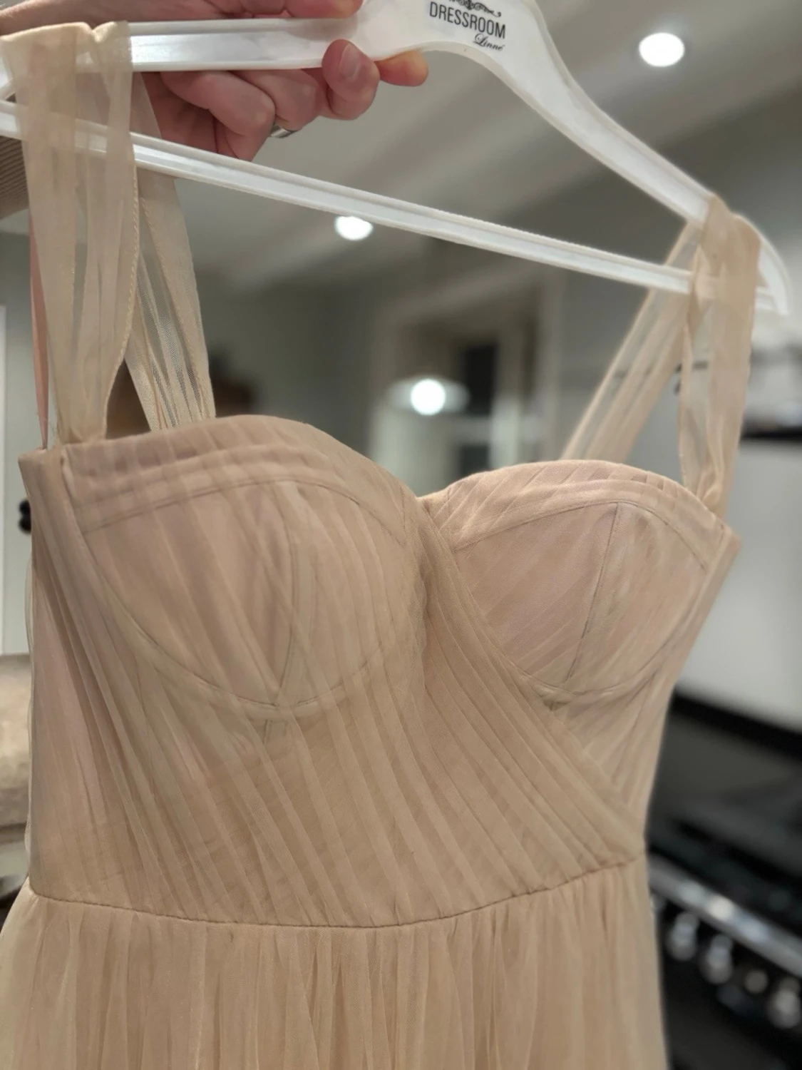 Champagnefärgad balklänning i tyll - 3