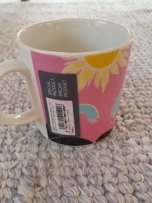 Muminmugg HSR Håll Sverige rent Mumin  - Utgången oanvänd felfri mugg, med etikett. Packar mycket bra. 