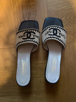  Klackskor  - Klackskor  storlek 38