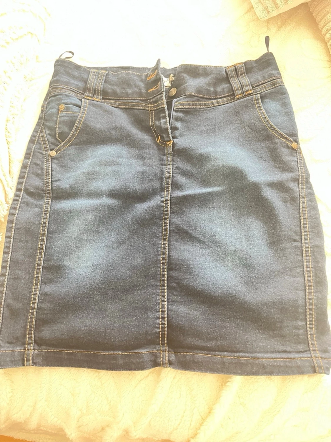 Mörkblå jeanskjol med fickor - 1
