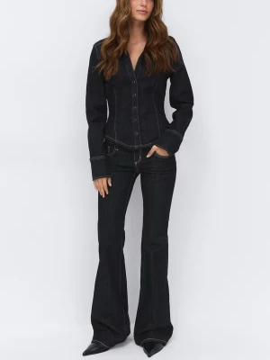 Ultra low flare jeans - Säljer dessa as snygga jeansen från Gina tricot, de heter ultra low flare jeans! Använd fåtal gånger då de tyvärr var lite korta💕