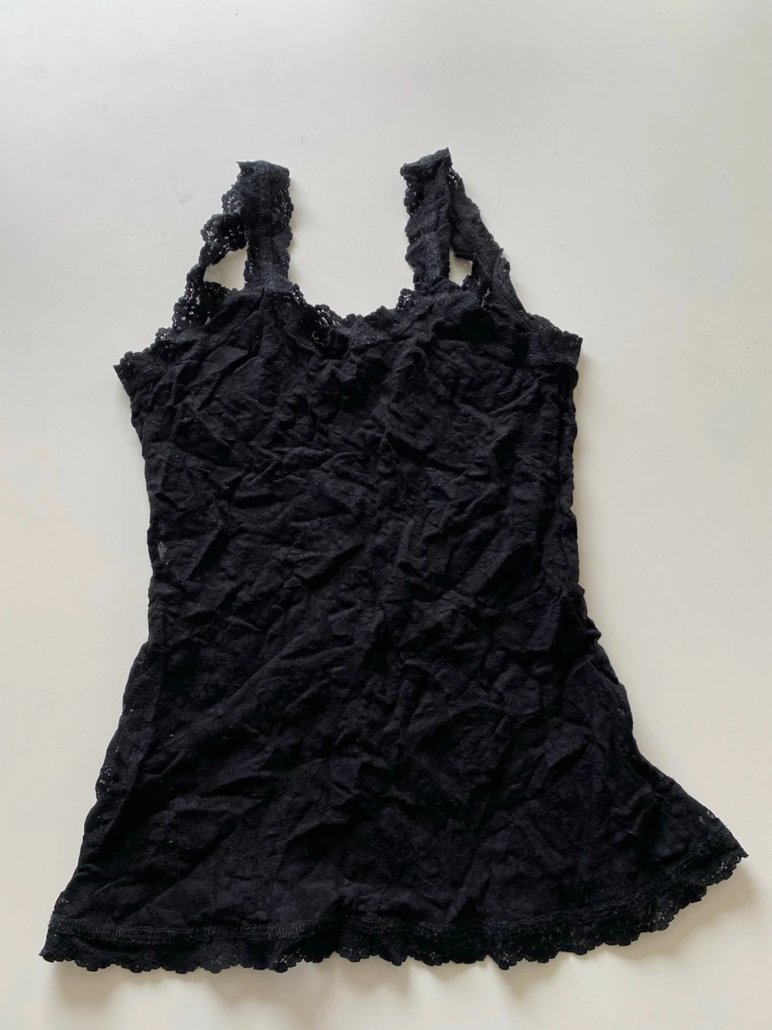 Svart spetslinne med breda axelband - 1