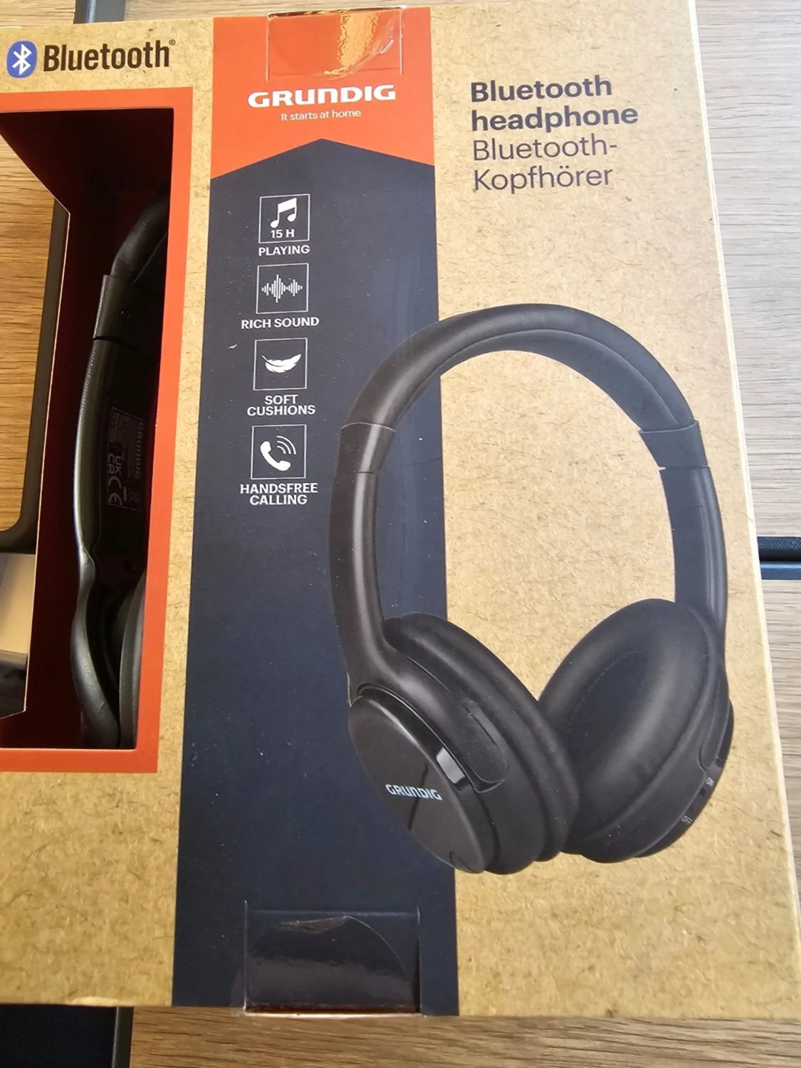 Svarta Bluetooth-hörlurar Grundig