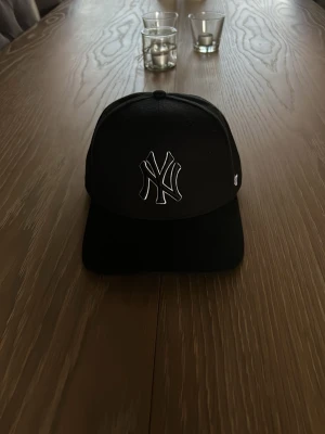 New era cap - Fin keps från New Era. Använd en gång.